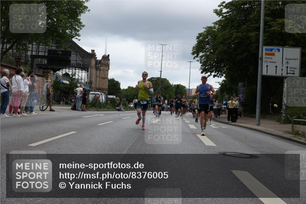 29.06.2025 - hella hamburg halbmarathon Yannick Fuchs http://msf.ph/oto/8376005 29.06.2025 10:54:15 20KM 1019, 1681, 2011, 2091, 2167, 2363, 2730, 3780, 4013, 5272, 7259, 8003, 8509, 8749, 9006, 9434, 10271, 10281, 10301, 11041, 11366, 12422, 12446, 13488, 13847, 13993, 14224, 14577, 14823, 15344, 15901, 16439, 16608, 17491, 17825, 18130, 18200, 18202, 18254, 18624, 18701, 19159 meine-sportfotos.de