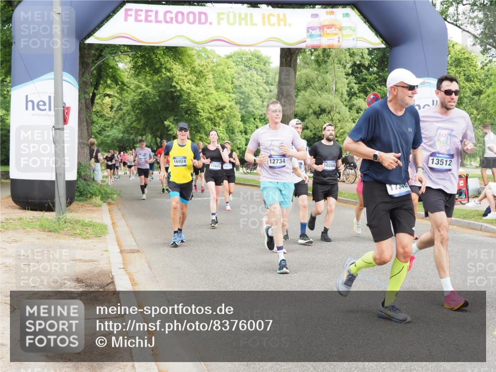 29.06.2025 - hella hamburg halbmarathon MichiJ http://msf.ph/oto/8376007 29.06.2025 10:45:24 Zwischen KM18-KM19 1319, 2159, 4767, 5084, 6138, 7189, 9655, 10268, 11605, 11846, 12734, 12779, 13407, 13512, 14673, 15217, 15434, 16189, 16409, 16563, 16608, 16924, 17346, 17967, 18327 meine-sportfotos.de