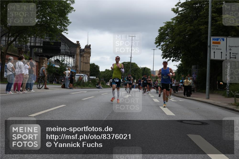 29.06.2025 - hella hamburg halbmarathon Yannick Fuchs http://msf.ph/oto/8376021 29.06.2025 10:54:15 20KM 1019, 1681, 2011, 2091, 2167, 2363, 2730, 3780, 4013, 5272, 7259, 8003, 8509, 8749, 9006, 9434, 10271, 10281, 10301, 11041, 11366, 12422, 12446, 13488, 13847, 13993, 14224, 14577, 14823, 15344, 15901, 16439, 16608, 17491, 17825, 18130, 18200, 18202, 18254, 18624, 18701, 19159 meine-sportfotos.de