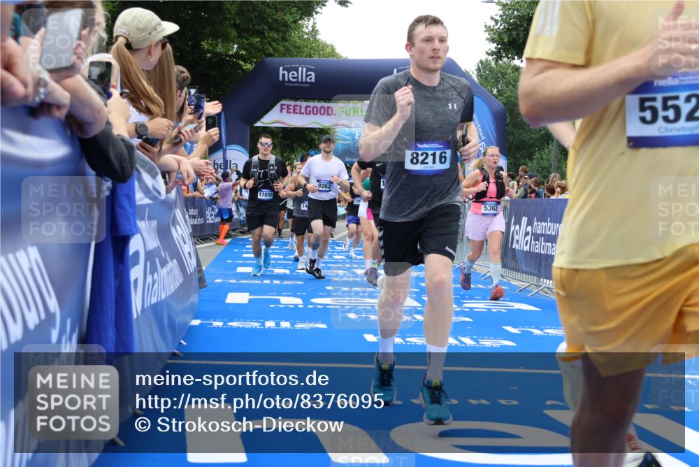 29.06.2025 - hella hamburg halbmarathon Strokosch-Dieckow http://msf.ph/oto/8376095 29.06.2025 10:48:23 Ziel 1537, 3747, 5129, 5362, 5528, 6081, 6923, 7367, 8216, 9262, 9770, 10860, 11451, 11467, 12149, 12549, 12690, 12840, 13962, 14033, 14990, 15735, 15808, 17395, 17745, 17855, 17982, 18251, 18790, 18923, 18963 meine-sportfotos.de