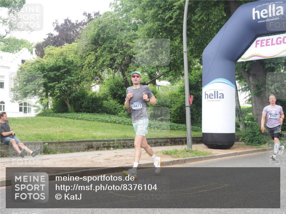 29.06.2025 - hella hamburg halbmarathon KatJ http://msf.ph/oto/8376104 29.06.2025 10:24:33 Zwischen KM18-KM19  meine-sportfotos.de
