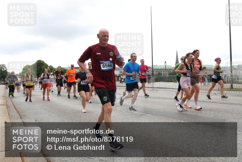 29.06.2025 - hella hamburg halbmarathon Lena Gebhardt http://msf.ph/oto/8376119 29.06.2025 10:49:13 Lombardsbrücke 17287, 11601, 3253, 96, 6566, 3088, 11192, 1525, 1625, 2067, 2160, 2395, 2527, 2541, 2713, 2792, 2927, 3070, 3086, 3183, 3215, 3232, 3253, 3383, 3943, 4403, 4525, 4527, 4589, 4769, 4809, 5106, 5118, 5463, 5479, 5480, 5551, 6015, 6191, 6437, 6566, 6979, 6989, 7062, 7301, 7650, 7931, 7936, 8549, 9245, 9261, 9341, 9359, 9552, 10033, 10038, 10081, 10130, 10333, 10479, 10524, 10656, 10782, 10785, 11000, 11031, 11192, 11364, 11365, 11558 meine-sportfotos.de