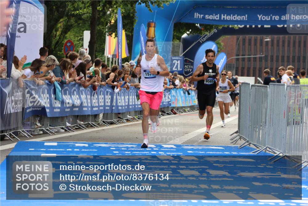 29.06.2025 - hella hamburg halbmarathon Strokosch-Dieckow http://msf.ph/oto/8376134 29.06.2025 10:26:31 Ziel 1577, 9565, 14728, 17040 meine-sportfotos.de