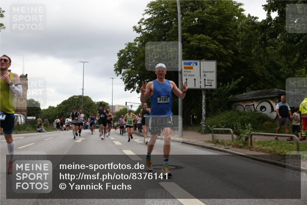 29.06.2025 - hella hamburg halbmarathon Yannick Fuchs http://msf.ph/oto/8376141 29.06.2025 10:54:16 20KM 1019, 1681, 2011, 2091, 2167, 2363, 2730, 3780, 4013, 5272, 7259, 8003, 8191, 8509, 8749, 9006, 9434, 10271, 10301, 10576, 11041, 11366, 11753, 12422, 12446, 13488, 13847, 13993, 14224, 14577, 14823, 15344, 15901, 16439, 16608, 17491, 17825, 18130, 18200, 18202, 18254, 18624, 18701, 19159 meine-sportfotos.de