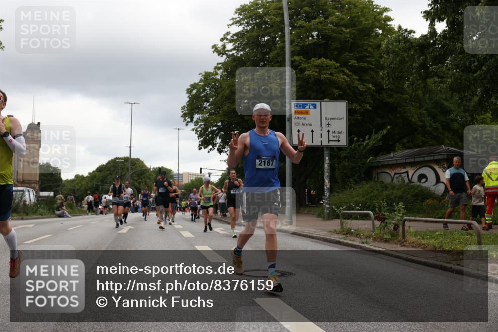 29.06.2025 - hella hamburg halbmarathon Yannick Fuchs http://msf.ph/oto/8376159 29.06.2025 10:54:16 20KM 1019, 1681, 2011, 2091, 2167, 2363, 2730, 3780, 4013, 5272, 7259, 8003, 8191, 8509, 8749, 9006, 9434, 10271, 10301, 10576, 11041, 11366, 11753, 12422, 12446, 13488, 13847, 13993, 14224, 14577, 14823, 15344, 15901, 16439, 16608, 17491, 17825, 18130, 18200, 18202, 18254, 18624, 18701, 19159 meine-sportfotos.de