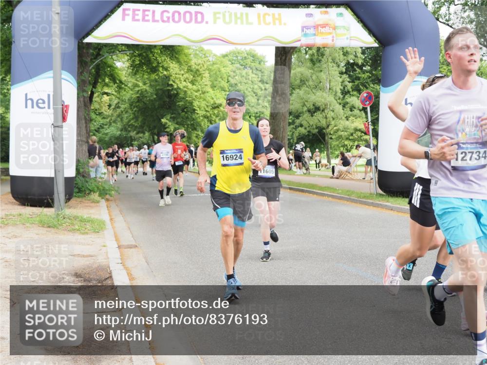 29.06.2025 - hella hamburg halbmarathon MichiJ http://msf.ph/oto/8376193 29.06.2025 10:45:25 Zwischen KM18-KM19 1319, 2159, 4767, 5084, 7189, 9655, 10268, 11605, 11846, 12734, 12779, 13512, 14673, 15217, 16409, 16563, 16608, 16924, 17346, 17967, 18327 meine-sportfotos.de