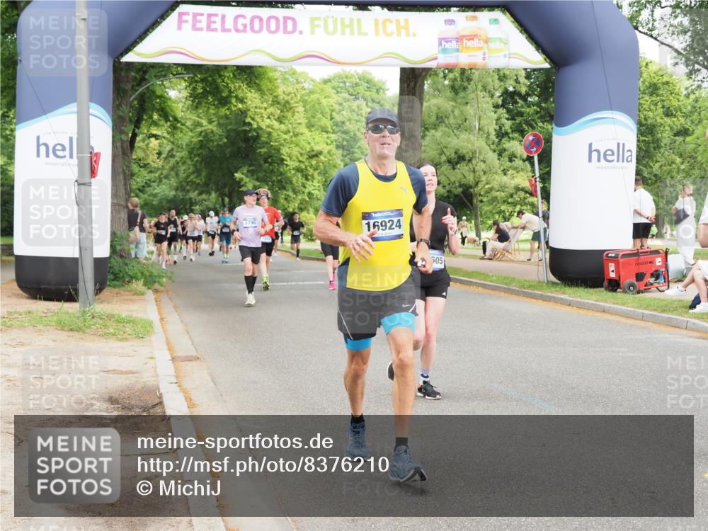 29.06.2025 - hella hamburg halbmarathon MichiJ http://msf.ph/oto/8376210 29.06.2025 10:45:26 Zwischen KM18-KM19 2159, 4767, 7189, 9655, 10268, 11605, 12734, 12779, 13512, 14673, 16409, 16563, 16924, 17346, 17967, 18327 meine-sportfotos.de