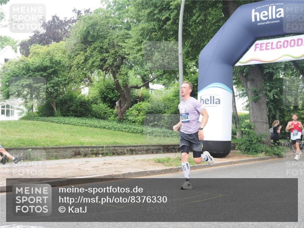 29.06.2025 - hella hamburg halbmarathon KatJ http://msf.ph/oto/8376330 29.06.2025 10:24:34 Zwischen KM18-KM19 6704 meine-sportfotos.de