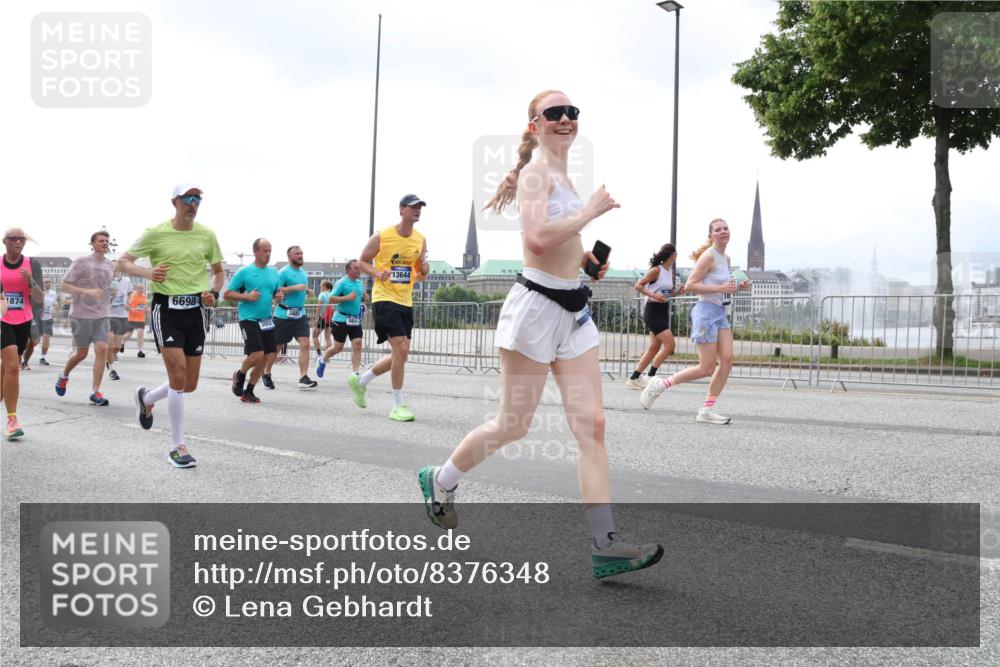 29.06.2025 - hella hamburg halbmarathon Lena Gebhardt http://msf.ph/oto/8376348 29.06.2025 10:40:00 Lombardsbrücke 1874, 6698, 13644, 1018, 1037, 1058, 1076, 1291, 1586, 1691, 1899, 2019, 2109, 2254, 2313, 2515, 2572, 2578, 2866, 2888, 2976, 3046, 3237, 3515, 3607, 3808, 3882, 3883, 3884, 4173, 4271, 4298, 4471, 4609, 4752, 4756, 5045, 5113, 5229, 5263, 5351, 5352, 5654, 5701, 5877, 5901, 6097, 6427, 6428, 6548, 6673, 6698, 6719, 6726, 6739, 6750, 6866, 6876, 6890, 6920, 7045, 7053, 7125, 7174, 7199, 7429, 7455, 7456, 7675, 7850, 8107, 8612, 9569, 9747, 9777, 10441 meine-sportfotos.de