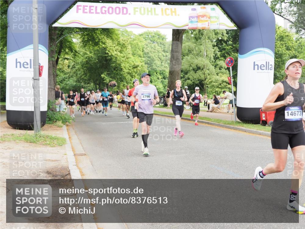 29.06.2025 - hella hamburg halbmarathon MichiJ http://msf.ph/oto/8376513 29.06.2025 10:45:28 Zwischen KM18-KM19 1946, 1951, 2159, 4796, 7189, 9655, 10268, 11605, 12734, 12779, 13512, 14673, 16409, 16563, 16924, 17967, 18327 meine-sportfotos.de