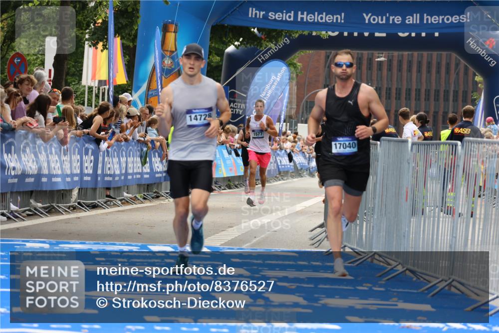 29.06.2025 - hella hamburg halbmarathon Strokosch-Dieckow http://msf.ph/oto/8376527 29.06.2025 10:26:25 Ziel 7380, 14728, 17040 meine-sportfotos.de