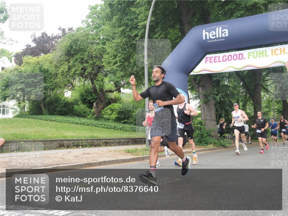 29.06.2025 - hella hamburg halbmarathon KatJ http://msf.ph/oto/8376640 29.06.2025 10:24:37 Zwischen KM18-KM19 6704 meine-sportfotos.de