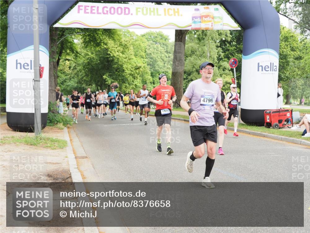 29.06.2025 - hella hamburg halbmarathon MichiJ http://msf.ph/oto/8376658 29.06.2025 10:45:29 Zwischen KM18-KM19 1946, 1951, 2159, 4796, 7189, 9655, 10268, 11605, 12144, 12734, 13512, 14673, 16563, 16924, 18327 meine-sportfotos.de
