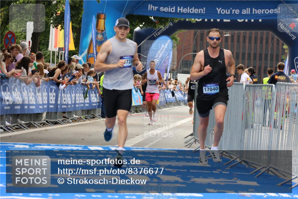 29.06.2025 - hella hamburg halbmarathon Strokosch-Dieckow http://msf.ph/oto/8376677 29.06.2025 10:26:26 Ziel 7380, 14728, 17040 meine-sportfotos.de
