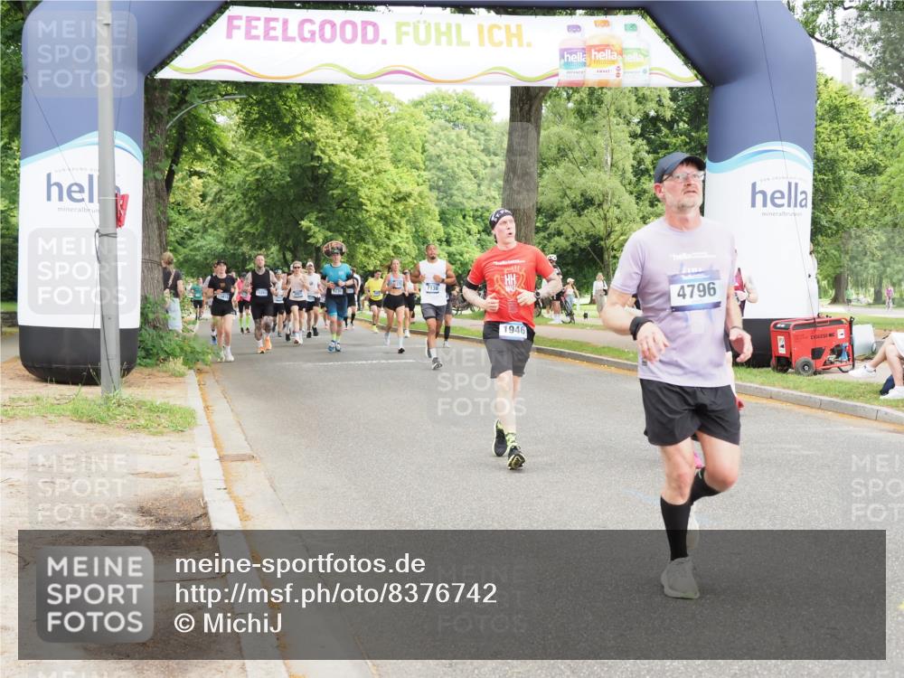 29.06.2025 - hella hamburg halbmarathon MichiJ http://msf.ph/oto/8376742 29.06.2025 10:45:29 Zwischen KM18-KM19 1946, 1951, 2159, 4796, 7189, 9655, 10268, 11605, 12144, 12734, 13512, 14673, 16563, 16924, 18327 meine-sportfotos.de