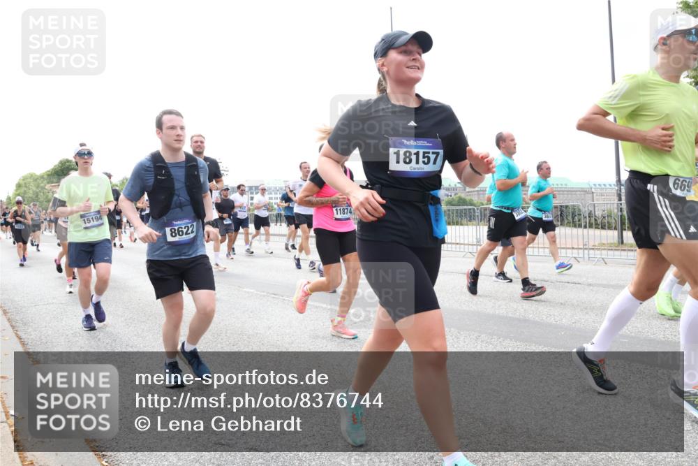 29.06.2025 - hella hamburg halbmarathon Lena Gebhardt http://msf.ph/oto/8376744 29.06.2025 10:40:01 Lombardsbrücke 15194, 8622, 11874, 18157, 669, 1018, 1037, 1058, 1076, 1291, 1586, 1691, 1899, 2019, 2109, 2254, 2313, 2515, 2572, 2578, 2866, 2888, 2976, 3046, 3237, 3515, 3607, 3808, 3882, 3883, 3884, 4173, 4271, 4298, 4471, 4609, 4752, 4756, 5045, 5113, 5229, 5263, 5351, 5352, 5654, 5701, 5877, 5901, 6097, 6427, 6428, 6548, 6673, 6698, 6719, 6726, 6739, 6750, 6866, 6876, 6890, 6920, 7045, 7053, 7108, 7125, 7174, 7199, 7429, 7455, 7456, 7675, 7850, 8107, 8612, 9747, 9777, 10441 meine-sportfotos.de