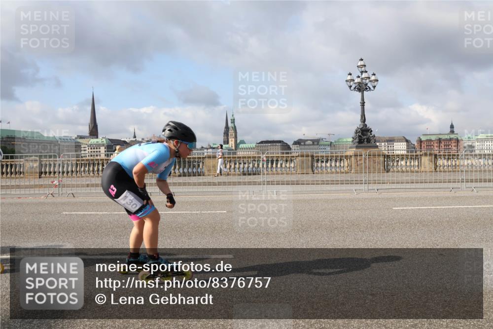 29.06.2025 - hella hamburg halbmarathon Lena Gebhardt http://msf.ph/oto/8376757 29.06.2025 08:51:25 Lombardsbrücke 130 meine-sportfotos.de