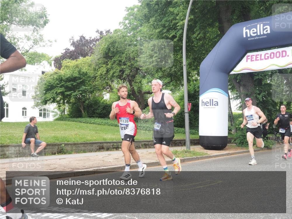29.06.2025 - hella hamburg halbmarathon KatJ http://msf.ph/oto/8376818 29.06.2025 10:24:38 Zwischen KM18-KM19 6704 meine-sportfotos.de
