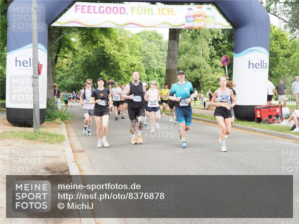 29.06.2025 - hella hamburg halbmarathon MichiJ http://msf.ph/oto/8376878 29.06.2025 10:45:34 Zwischen KM18-KM19 1946, 1951, 2027, 4796, 5675, 6636, 7138, 8929, 9230, 12144, 15263, 19015 meine-sportfotos.de
