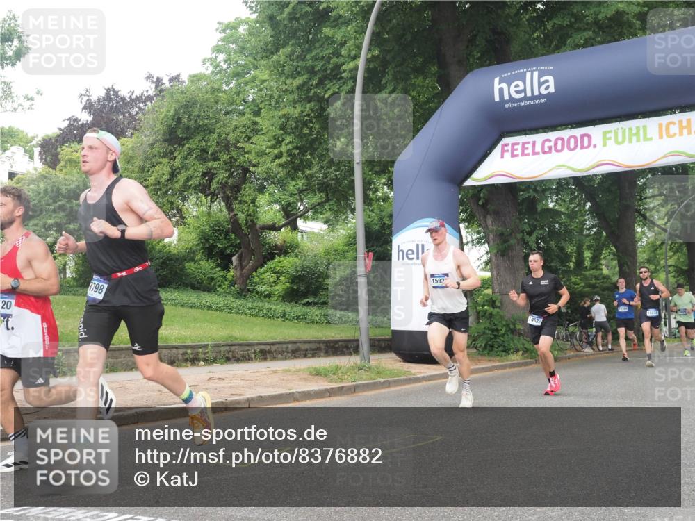 29.06.2025 - hella hamburg halbmarathon KatJ http://msf.ph/oto/8376882 29.06.2025 10:24:39 Zwischen KM18-KM19 6704 meine-sportfotos.de