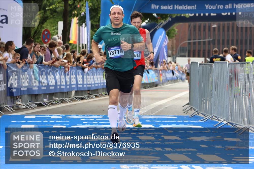 29.06.2025 - hella hamburg halbmarathon Strokosch-Dieckow http://msf.ph/oto/8376935 29.06.2025 10:26:03 Ziel 9767, 13779, 16615, 17003 meine-sportfotos.de