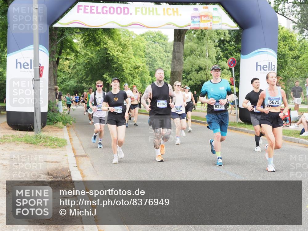 29.06.2025 - hella hamburg halbmarathon MichiJ http://msf.ph/oto/8376949 29.06.2025 10:45:34 Zwischen KM18-KM19 1946, 1951, 2027, 4796, 5675, 6636, 7138, 8929, 9230, 12144, 15263, 19015 meine-sportfotos.de