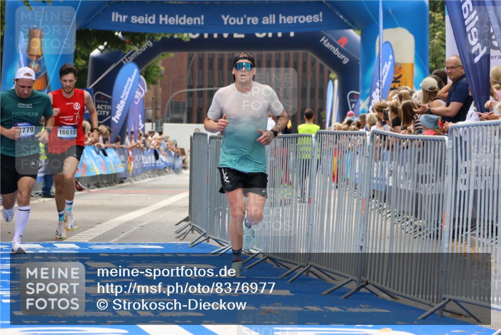29.06.2025 - hella hamburg halbmarathon Strokosch-Dieckow http://msf.ph/oto/8376977 29.06.2025 10:26:01 Ziel 9767, 13779, 16615, 17003 meine-sportfotos.de