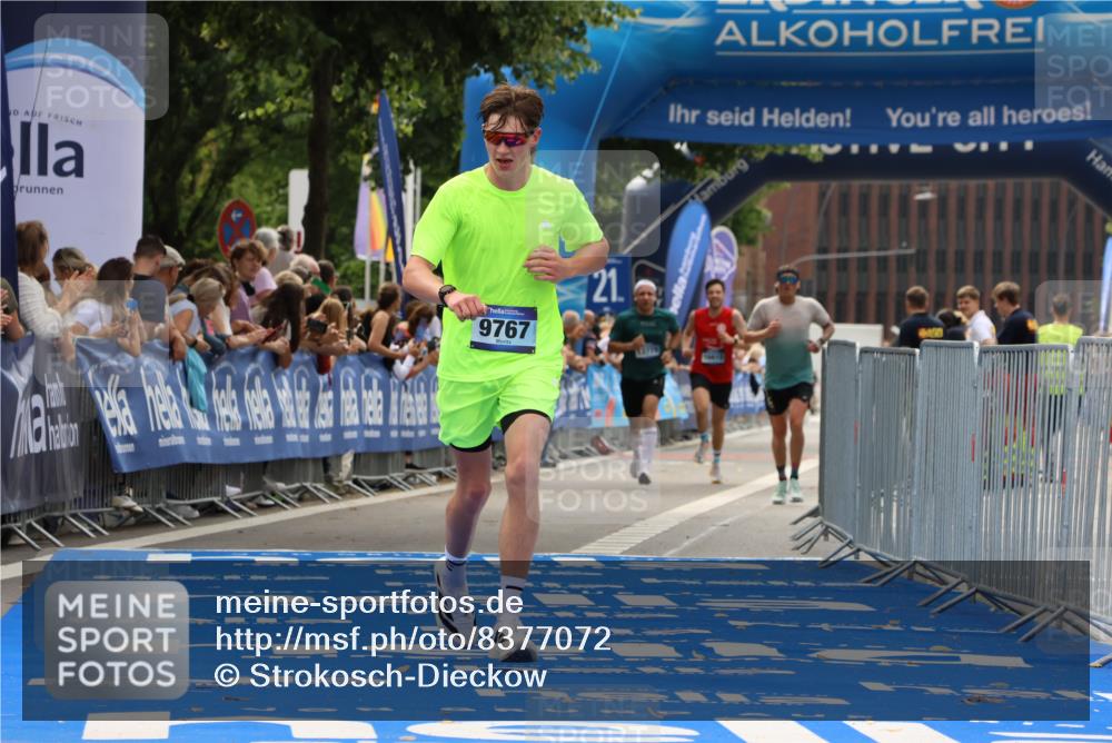 29.06.2025 - hella hamburg halbmarathon Strokosch-Dieckow http://msf.ph/oto/8377072 29.06.2025 10:25:55 Ziel 9767, 10468, 17258, 18692 meine-sportfotos.de
