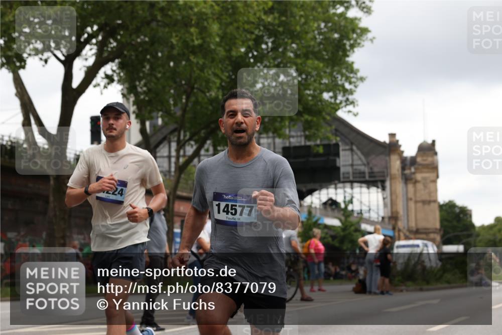 29.06.2025 - hella hamburg halbmarathon Yannick Fuchs http://msf.ph/oto/8377079 29.06.2025 10:54:25 20KM 1681, 2091, 2167, 2363, 2730, 4013, 6033, 6309, 7065, 8003, 8191, 8421, 8422, 8509, 8923, 9006, 9434, 10576, 11041, 11366, 11753, 11937, 12491, 13488, 13589, 14224, 14429, 14577, 15344, 15901, 16439, 17491, 17825, 17899, 18029, 18063, 18254, 18701, 19159, 19246 meine-sportfotos.de