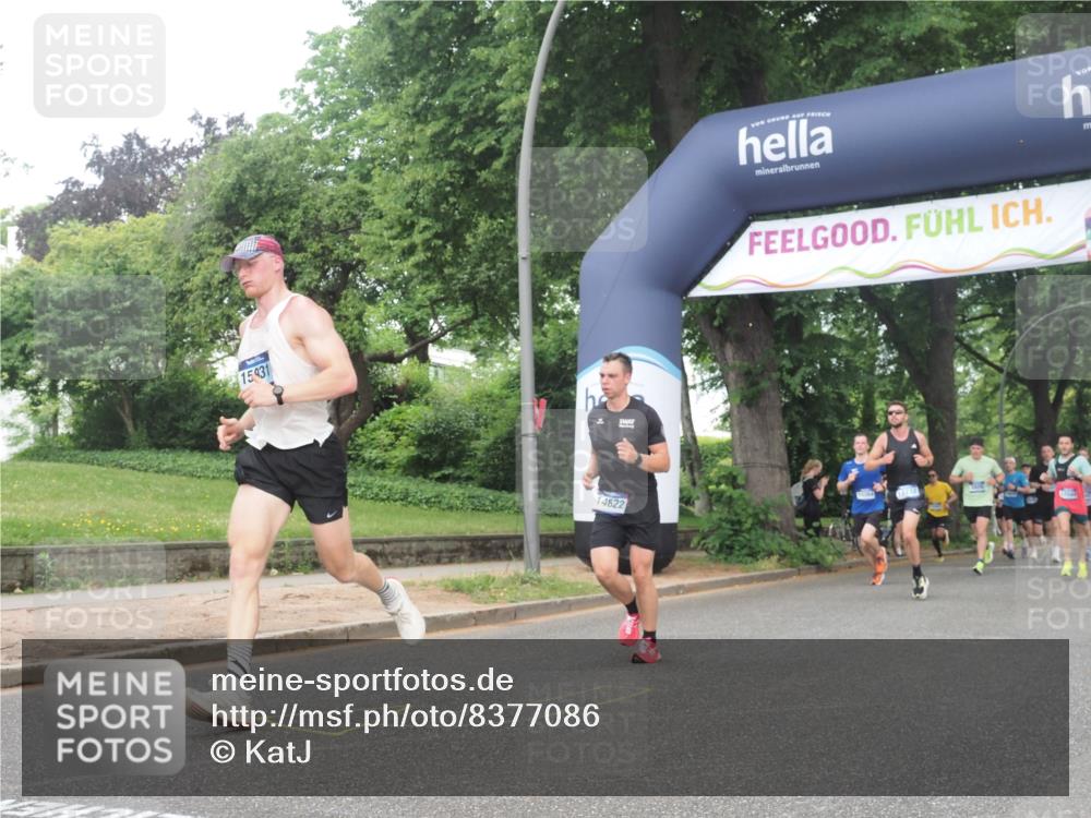 29.06.2025 - hella hamburg halbmarathon KatJ http://msf.ph/oto/8377086 29.06.2025 10:24:40 Zwischen KM18-KM19 3809, 6704 meine-sportfotos.de