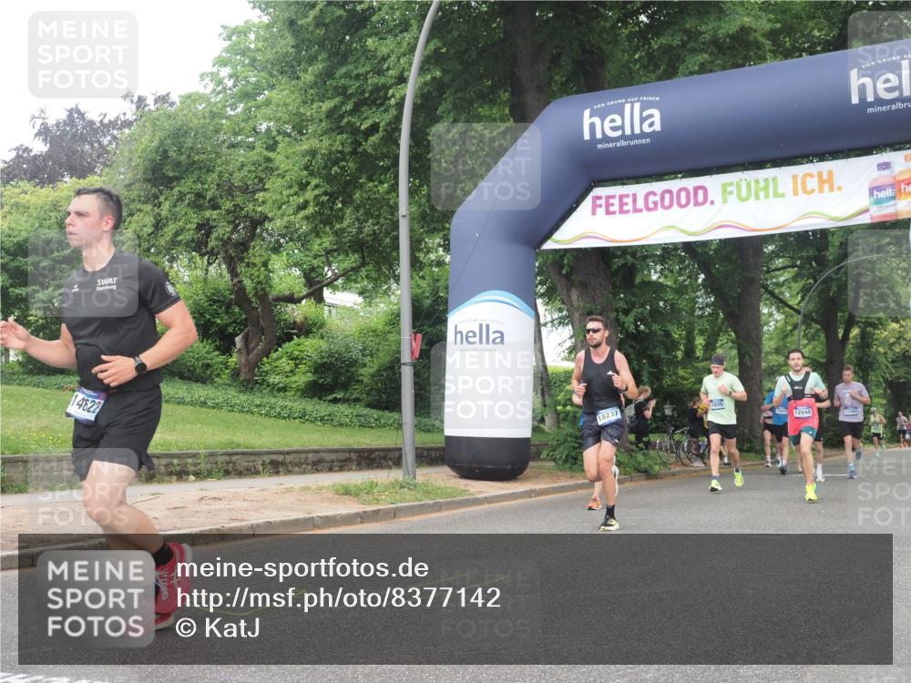 29.06.2025 - hella hamburg halbmarathon KatJ http://msf.ph/oto/8377142 29.06.2025 10:24:41 Zwischen KM18-KM19 3809, 6704 meine-sportfotos.de