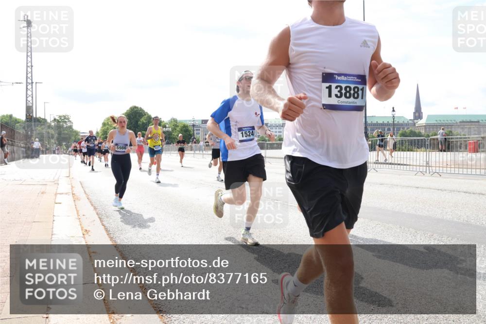 29.06.2025 - hella hamburg halbmarathon Lena Gebhardt http://msf.ph/oto/8377165 29.06.2025 10:15:17 Lombardsbrücke 5986, 5271, 1524, 13881, 1071, 1296, 1379, 1440, 1524, 1575, 1745, 2110, 2140, 2281, 2601, 2690, 2720, 3025, 3417, 3507, 3509, 3513, 3650, 3844, 4495, 4641, 5069, 5271, 5608, 5739, 5800, 5986, 6181, 6248, 6317, 7195, 7439, 7452, 7809, 7810, 7881, 8237, 8239, 8256, 8275, 8522, 8563, 8609, 8854, 9113, 9173, 9307, 9423, 9847, 9911, 9975, 9997, 10589, 10717, 10775, 10858, 10963, 11271, 11598, 12457, 12521, 13197, 13453, 13500, 15150, 15740 meine-sportfotos.de