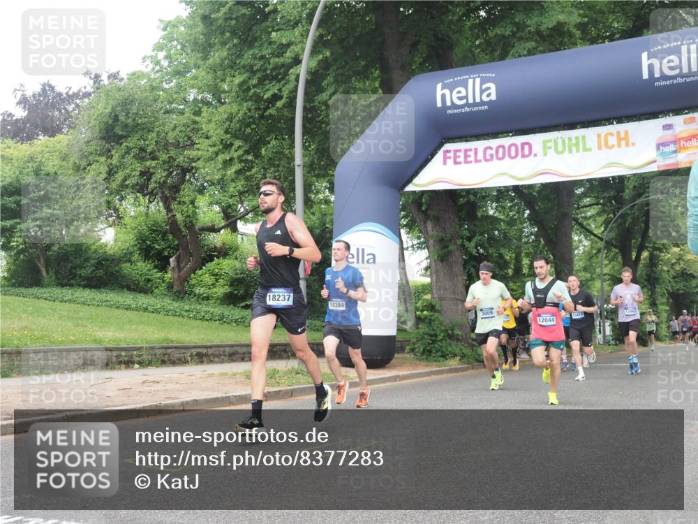 29.06.2025 - hella hamburg halbmarathon KatJ http://msf.ph/oto/8377283 29.06.2025 10:24:42 Zwischen KM18-KM19 3809, 6704 meine-sportfotos.de