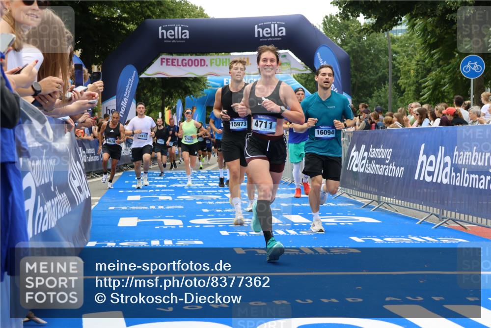 29.06.2025 - hella hamburg halbmarathon Strokosch-Dieckow http://msf.ph/oto/8377362 29.06.2025 10:48:07 Ziel 1086, 1914, 4324, 4601, 4711, 6377, 7599, 8916, 9544, 9626, 9638, 11211, 12685, 12706, 12724, 12747, 12808, 13570, 14192, 14814, 15590, 15629, 15973, 15981, 16094, 16149, 16269, 19127 meine-sportfotos.de