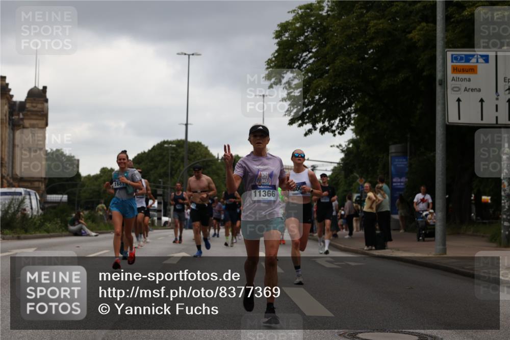 29.06.2025 - hella hamburg halbmarathon Yannick Fuchs http://msf.ph/oto/8377369 29.06.2025 10:54:29 20KM 1681, 2091, 2363, 4013, 6033, 6309, 6754, 7065, 7636, 8003, 8191, 8421, 8422, 8509, 8923, 9006, 9434, 10534, 10576, 11041, 11366, 11753, 11937, 12491, 13488, 13589, 14224, 14429, 14577, 15344, 17491, 17825, 17899, 18029, 18063, 18254, 18701, 19159, 19246 meine-sportfotos.de