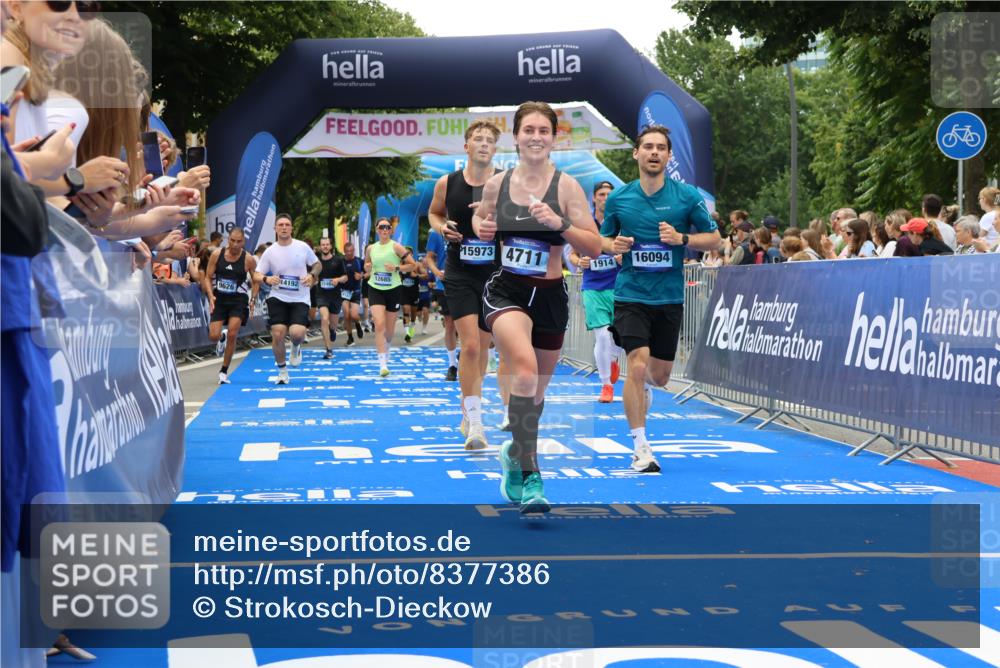 29.06.2025 - hella hamburg halbmarathon Strokosch-Dieckow http://msf.ph/oto/8377386 29.06.2025 10:48:07 Ziel 1086, 1914, 4324, 4601, 4711, 6377, 7599, 8916, 9544, 9626, 9638, 11211, 12685, 12706, 12724, 12747, 12808, 13570, 14192, 14814, 15590, 15629, 15973, 15981, 16094, 16149, 16269, 19127 meine-sportfotos.de
