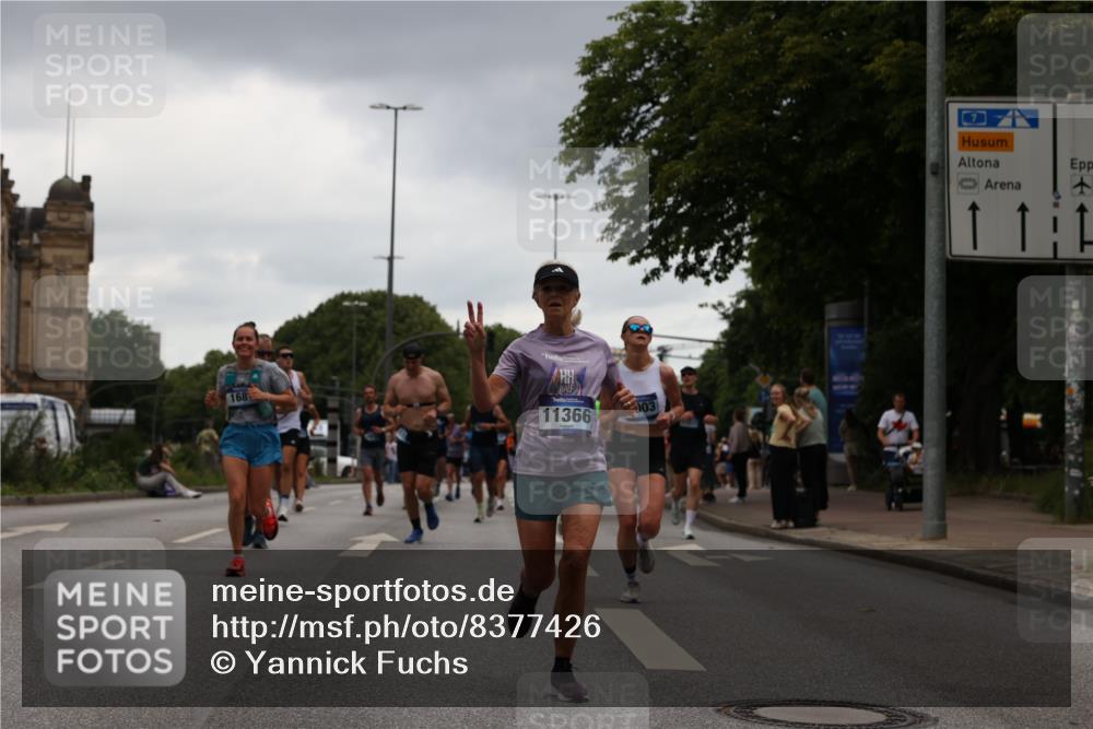 29.06.2025 - hella hamburg halbmarathon Yannick Fuchs http://msf.ph/oto/8377426 29.06.2025 10:54:29 20KM 1681, 2091, 2363, 4013, 6033, 6309, 6754, 7065, 7636, 8003, 8191, 8421, 8422, 8509, 8923, 9006, 9434, 10534, 10576, 11041, 11366, 11753, 11937, 12491, 13488, 13589, 14224, 14429, 14577, 15344, 17491, 17825, 17899, 18029, 18063, 18254, 18701, 19159, 19246 meine-sportfotos.de