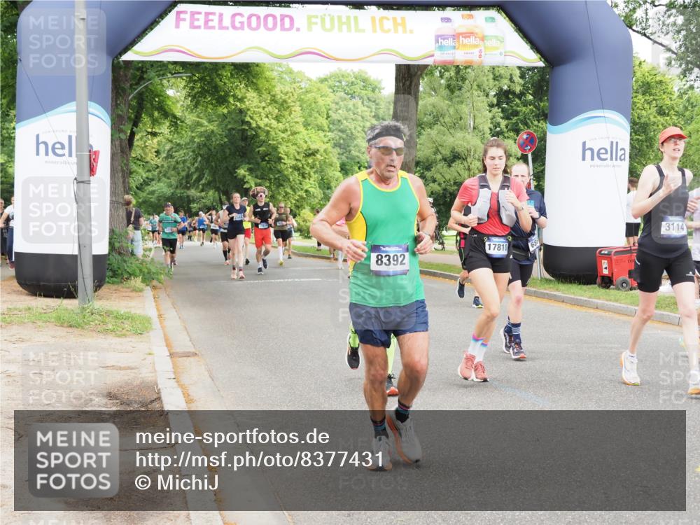 29.06.2025 - hella hamburg halbmarathon MichiJ http://msf.ph/oto/8377431 29.06.2025 10:45:40 Zwischen KM18-KM19 1642, 2027, 2584, 2677, 2759, 2855, 3114, 4550, 5675, 6636, 6860, 8392, 8929, 9230, 15263, 16922, 17810, 17852, 18730, 18833, 19002, 19003, 19015 meine-sportfotos.de