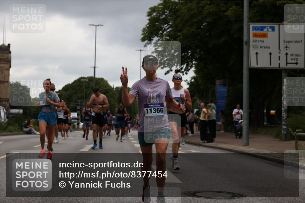 29.06.2025 - hella hamburg halbmarathon Yannick Fuchs http://msf.ph/oto/8377454 29.06.2025 10:54:30 20KM 1653, 1681, 2091, 2363, 4013, 6033, 6309, 6487, 6754, 7065, 7636, 8003, 8191, 8421, 8422, 8509, 8923, 9434, 10534, 10576, 11041, 11366, 11753, 11937, 12491, 13488, 13589, 14224, 14429, 14577, 15344, 17491, 17825, 17899, 18029, 18063, 18254, 18701, 19159, 19246 meine-sportfotos.de