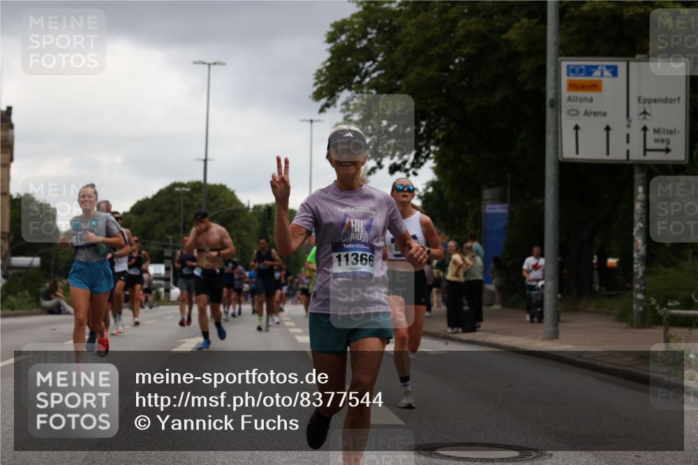 29.06.2025 - hella hamburg halbmarathon Yannick Fuchs http://msf.ph/oto/8377544 29.06.2025 10:54:30 20KM 1653, 1681, 2091, 2363, 4013, 6033, 6309, 6487, 6754, 7065, 7636, 8003, 8191, 8421, 8422, 8509, 8923, 9434, 10534, 10576, 11041, 11366, 11753, 11937, 12491, 13488, 13589, 14224, 14429, 14577, 15344, 17491, 17825, 17899, 18029, 18063, 18254, 18701, 19159, 19246 meine-sportfotos.de