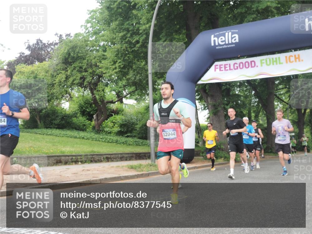 29.06.2025 - hella hamburg halbmarathon KatJ http://msf.ph/oto/8377545 29.06.2025 10:24:43 Zwischen KM18-KM19 3809 meine-sportfotos.de