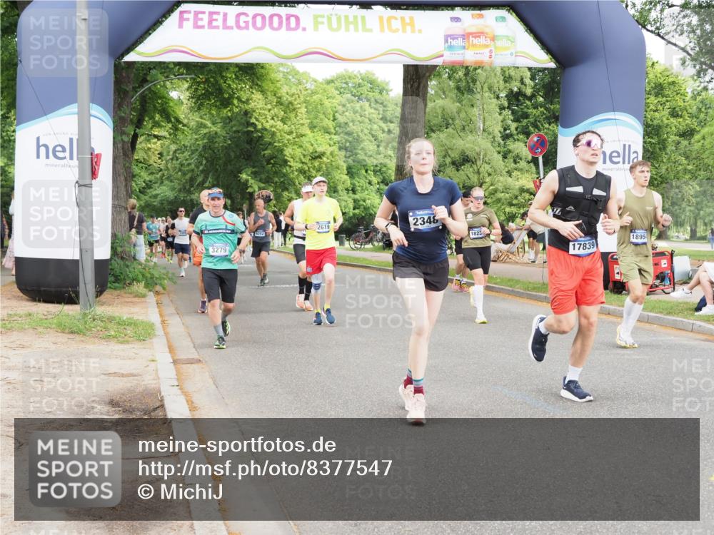 29.06.2025 - hella hamburg halbmarathon MichiJ http://msf.ph/oto/8377547 29.06.2025 10:45:45 Zwischen KM18-KM19 2348, 2584, 2619, 2677, 2759, 2855, 3114, 4550, 6860, 8392, 10759, 16980, 17839, 17852, 18232, 18833, 18954 meine-sportfotos.de