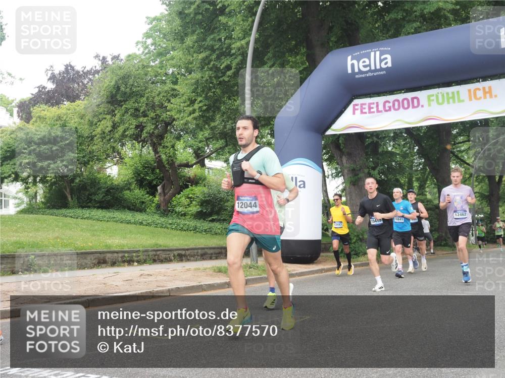 29.06.2025 - hella hamburg halbmarathon KatJ http://msf.ph/oto/8377570 29.06.2025 10:24:43 Zwischen KM18-KM19 3809 meine-sportfotos.de
