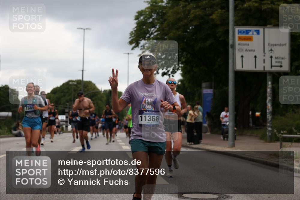 29.06.2025 - hella hamburg halbmarathon Yannick Fuchs http://msf.ph/oto/8377596 29.06.2025 10:54:30 20KM 1653, 1681, 2091, 2363, 4013, 6033, 6309, 6487, 6754, 7065, 7636, 8003, 8191, 8421, 8422, 8509, 8923, 9434, 10534, 10576, 11041, 11366, 11753, 11937, 12491, 13488, 13589, 14224, 14429, 14577, 15344, 17491, 17825, 17899, 18029, 18063, 18254, 18701, 19159, 19246 meine-sportfotos.de