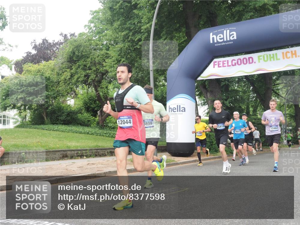 29.06.2025 - hella hamburg halbmarathon KatJ http://msf.ph/oto/8377598 29.06.2025 10:24:43 Zwischen KM18-KM19 3809 meine-sportfotos.de