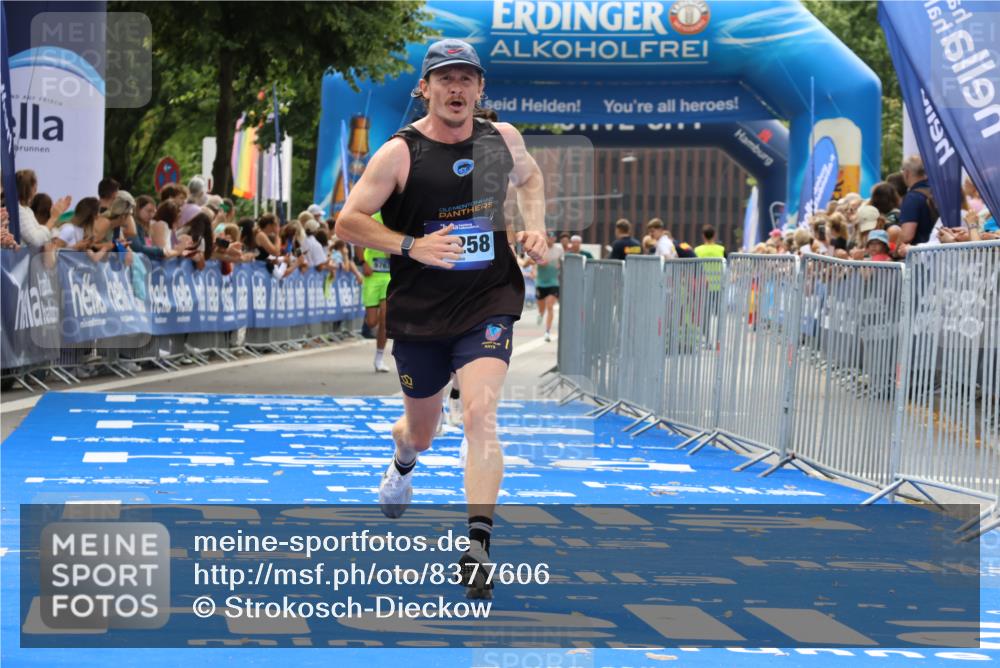 29.06.2025 - hella hamburg halbmarathon Strokosch-Dieckow http://msf.ph/oto/8377606 29.06.2025 10:25:51 Ziel 9767, 10468, 17258, 18692 meine-sportfotos.de