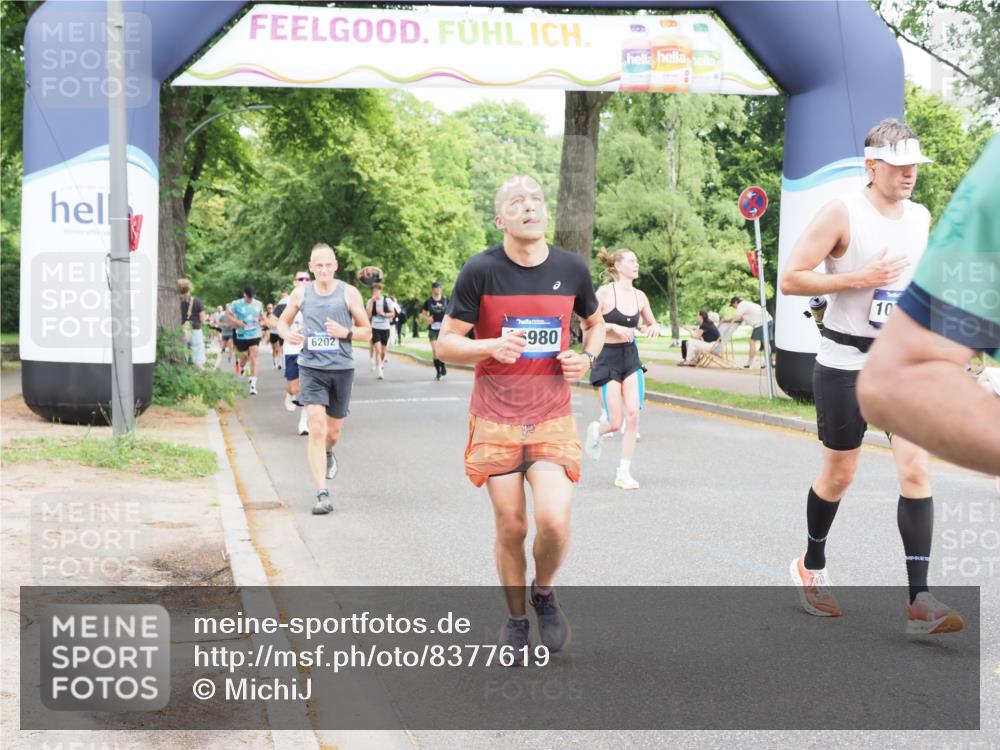 29.06.2025 - hella hamburg halbmarathon MichiJ http://msf.ph/oto/8377619 29.06.2025 10:45:48 Zwischen KM18-KM19 2348, 2619, 2677, 3279, 5926, 6202, 10759, 16980, 17839, 18232, 18254, 18954 meine-sportfotos.de