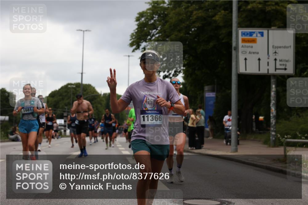 29.06.2025 - hella hamburg halbmarathon Yannick Fuchs http://msf.ph/oto/8377626 29.06.2025 10:54:30 20KM 1653, 1681, 2091, 2363, 4013, 6033, 6309, 6487, 6754, 7065, 7636, 8003, 8191, 8421, 8422, 8509, 8923, 9434, 10534, 10576, 11041, 11366, 11753, 11937, 12491, 13488, 13589, 14224, 14429, 14577, 15344, 17491, 17825, 17899, 18029, 18063, 18254, 18701, 19159, 19246 meine-sportfotos.de