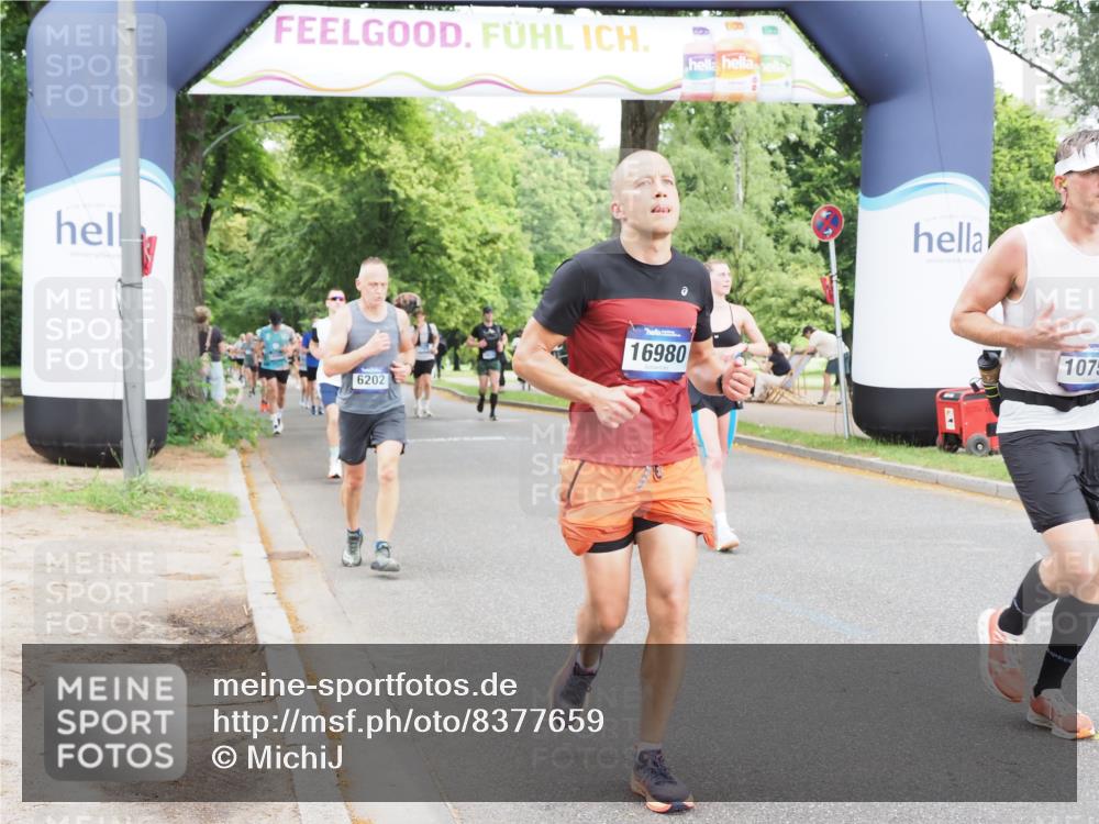 29.06.2025 - hella hamburg halbmarathon MichiJ http://msf.ph/oto/8377659 29.06.2025 10:45:48 Zwischen KM18-KM19 2348, 2619, 2677, 3279, 5926, 6202, 10759, 16980, 17839, 18232, 18254, 18954 meine-sportfotos.de