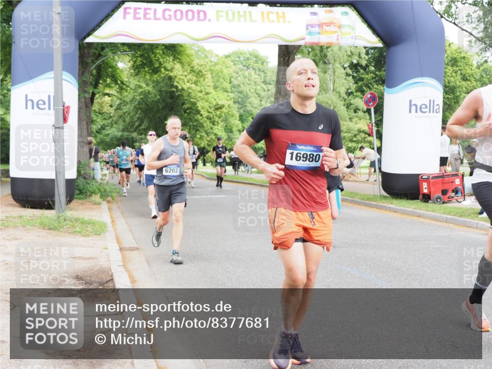 29.06.2025 - hella hamburg halbmarathon MichiJ http://msf.ph/oto/8377681 29.06.2025 10:45:49 Zwischen KM18-KM19 2348, 2619, 3279, 5926, 6202, 10759, 16980, 17839, 18232, 18254, 18954 meine-sportfotos.de